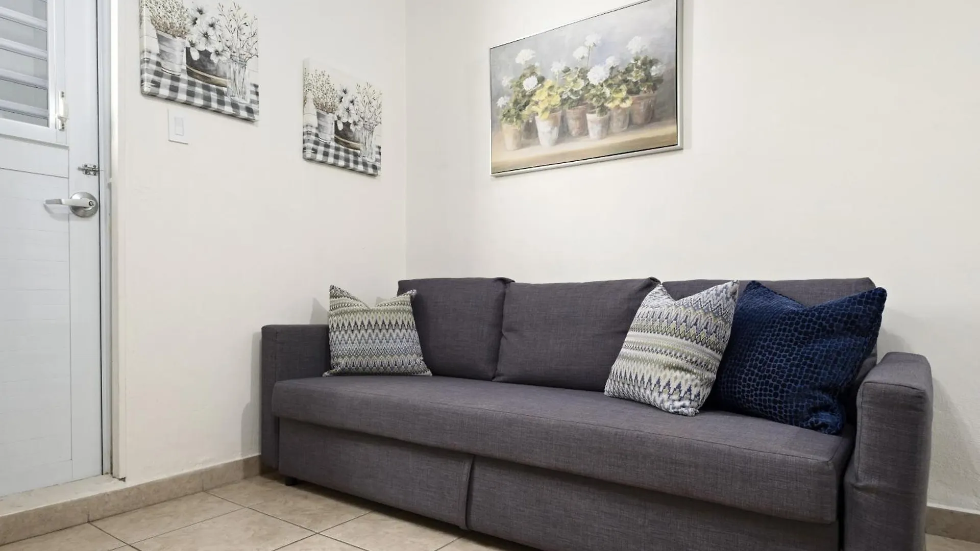 Condado Beach & Rooftop Garden For Large Groups - Apt 2 San Juan Puerto Rico